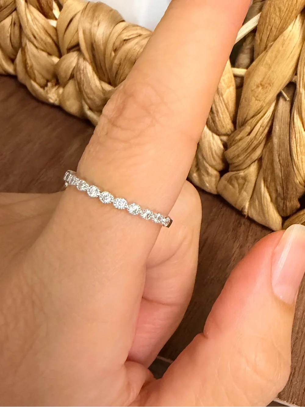 Sterling Silver Crystal Eternity Band - Silver! NWOT SIZE 7! Unique with shiny D